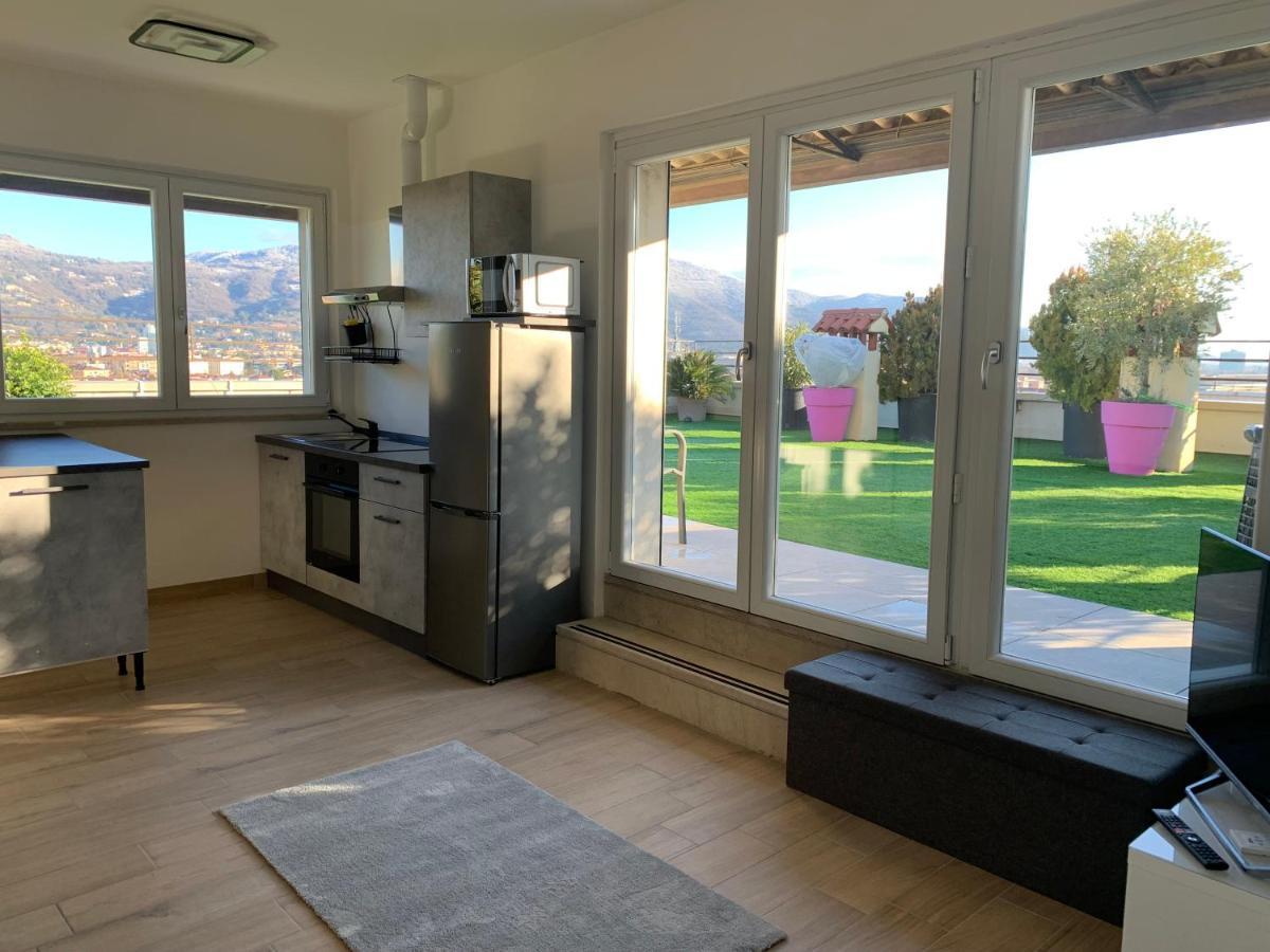 Attico Sky Garden Apartment Бреша Екстериор снимка